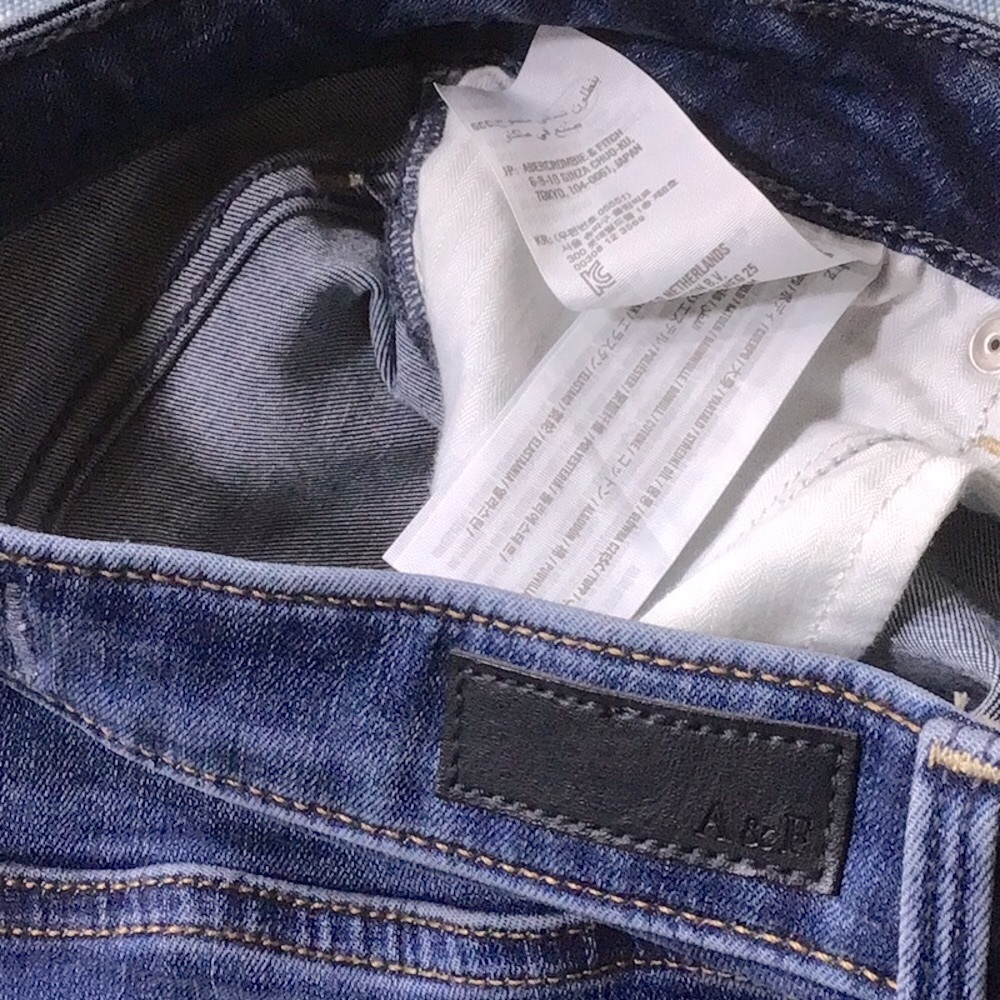 A&F ‘The Super Skinny’ High Rise Curve Love Distressed Jeans Sz.26|2 - Picture 4 of 7